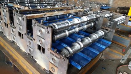 840-900實心軸彩鋼瓦機械 滄州順成壓瓦機械的價格、廠家與設備圖片詳解